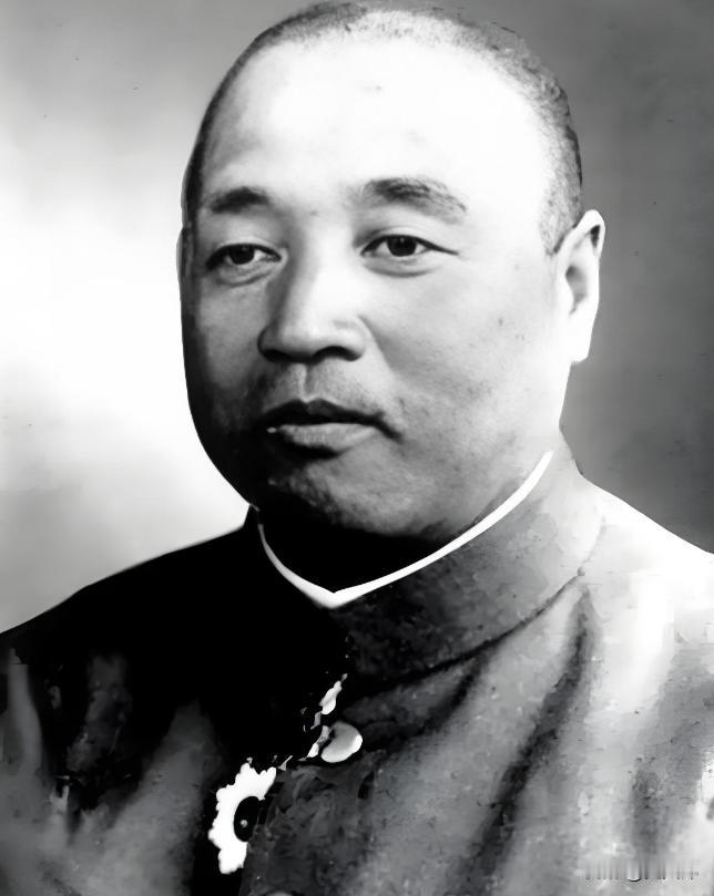 1945年日本投降，拉包尔岛14万日军面色红润的状态，惊呆盟军。原来大将今村均不