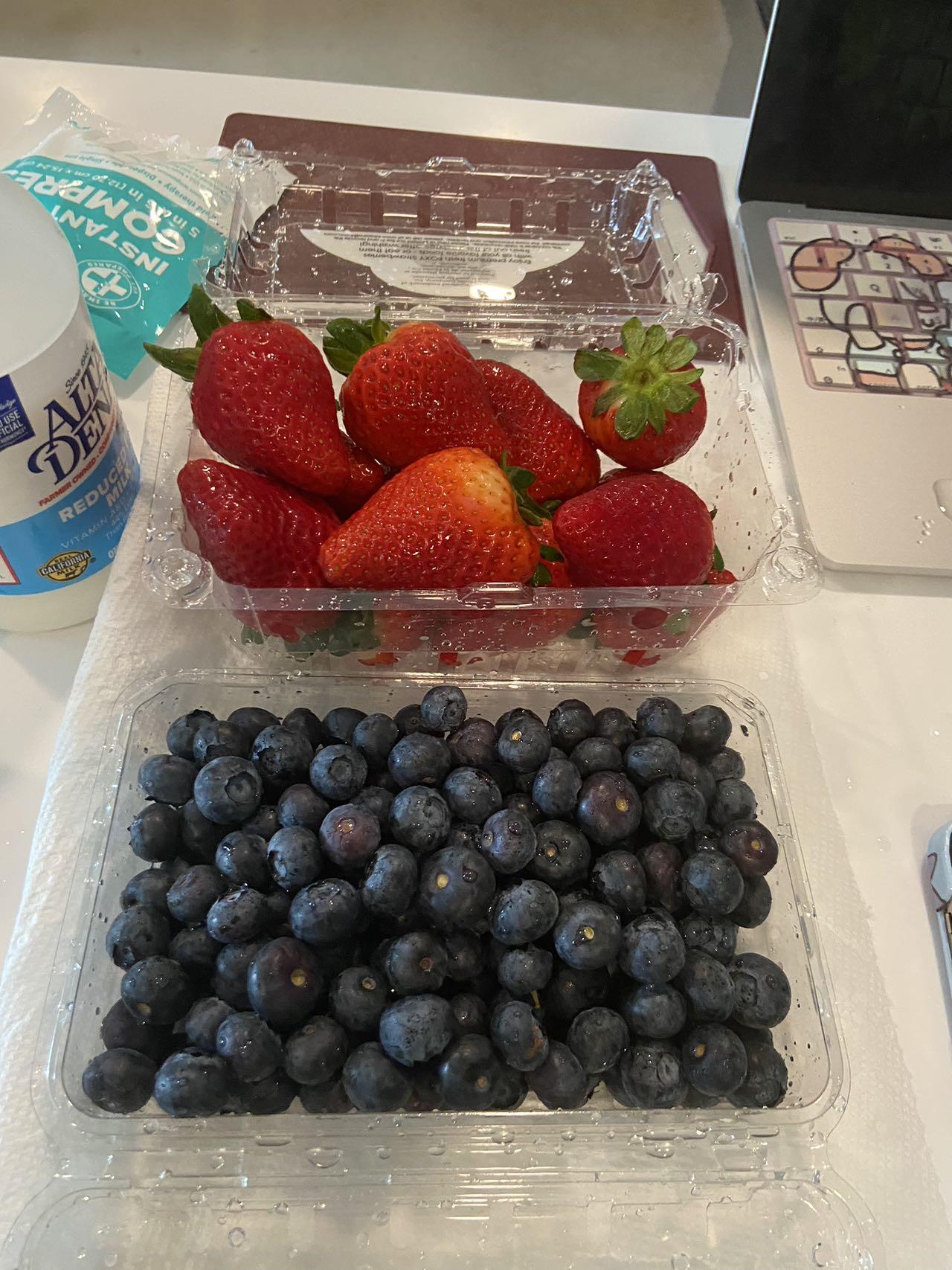 自学英语，不花一分钱，最重要的是完成“听—说闭环”。
很多人英语学不好，不是因为