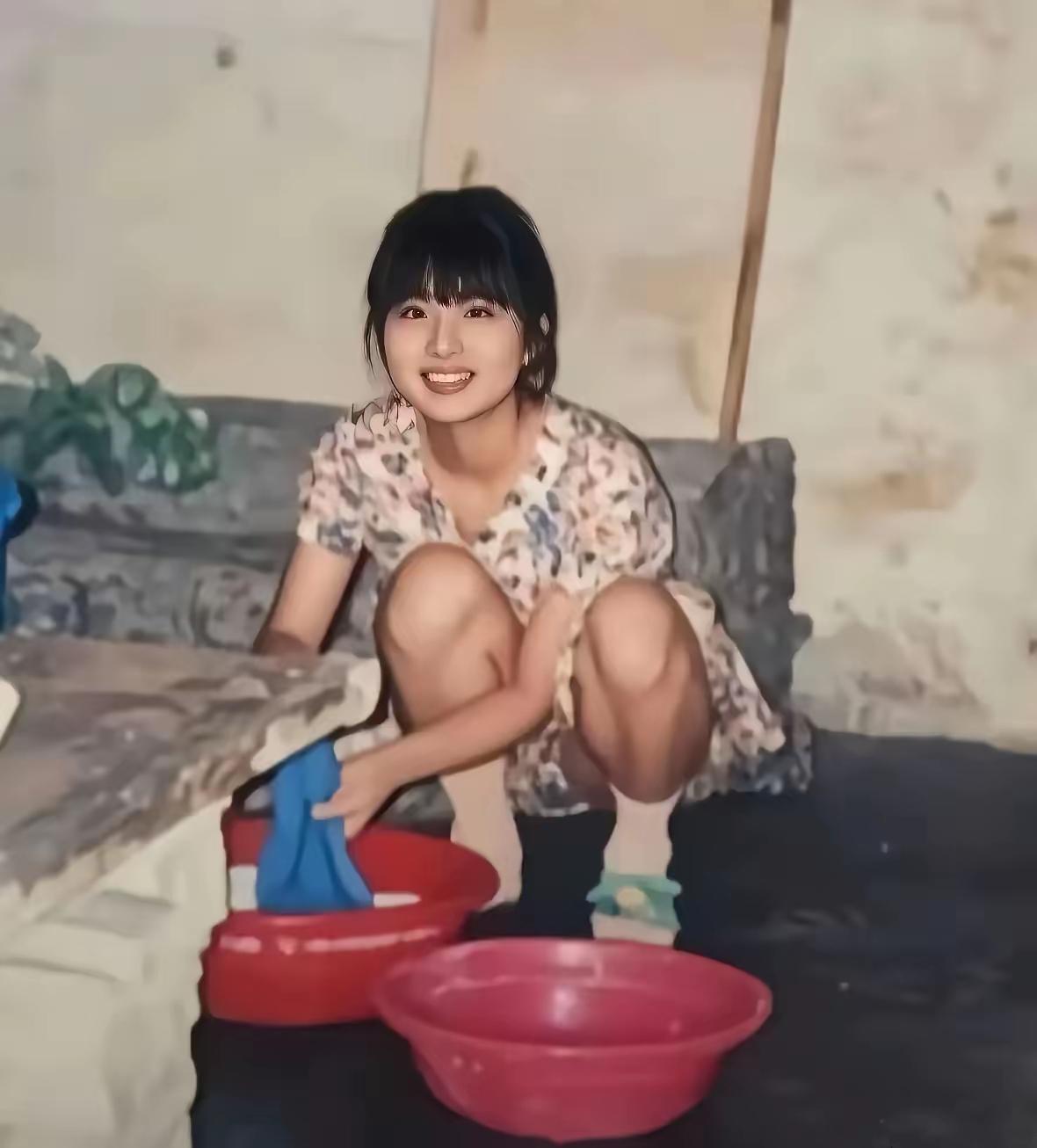 再也找不着当年纯真笑容