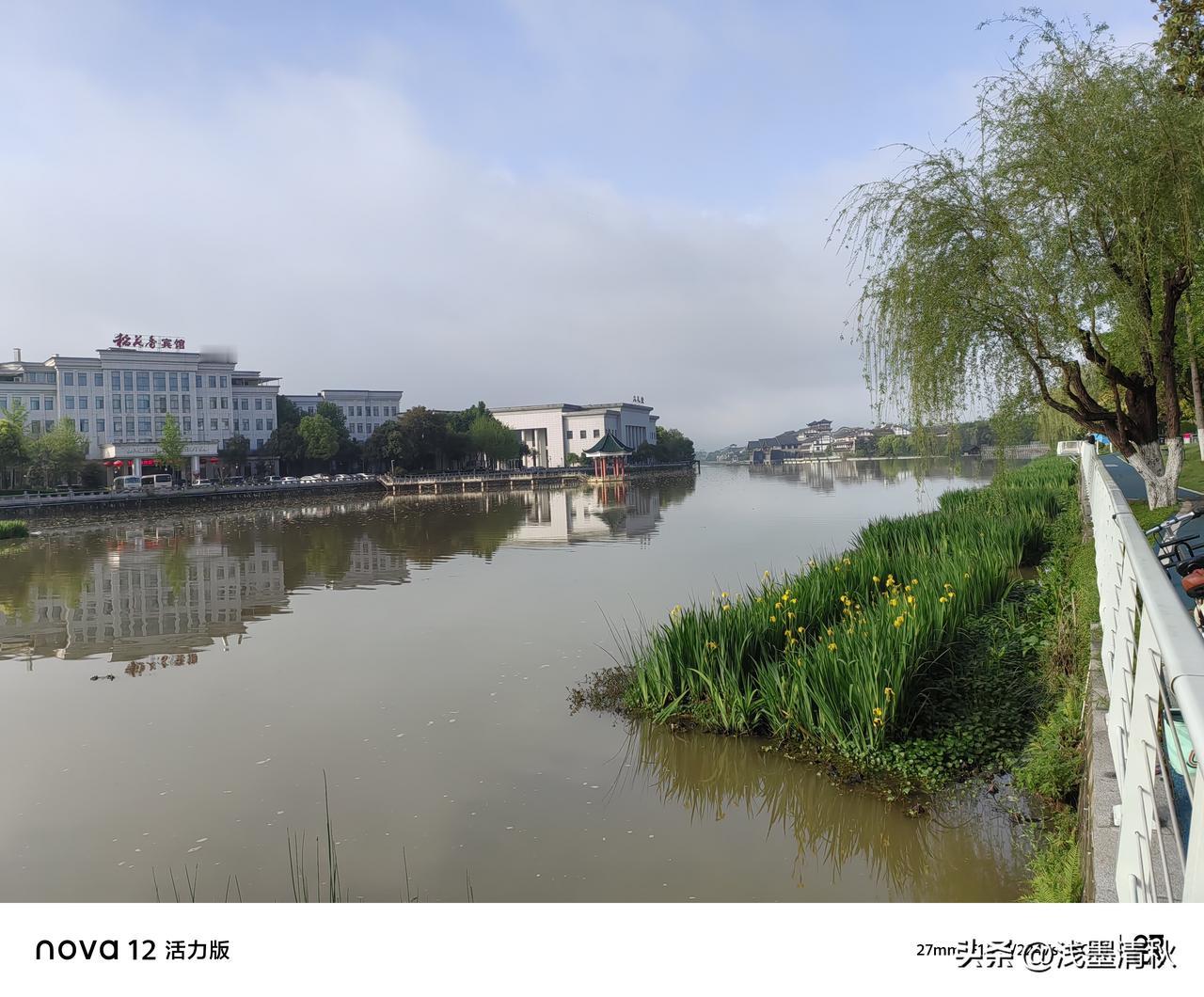 见过人性最凉薄的一面，也尝过掏心掏肺后的遍体鳞伤。
后来才慢慢明白：一味忍让，只