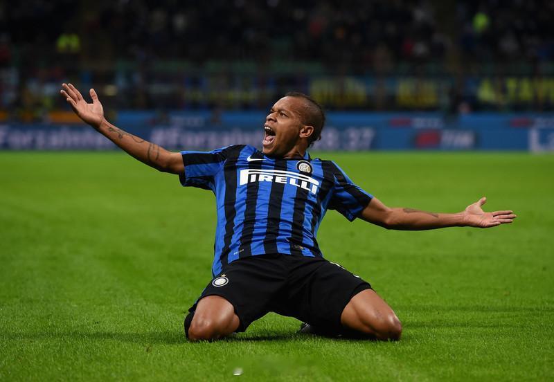 西协甲安特克拉队前锋比亚比亚尼（Jonathan Biabiany，88.04.