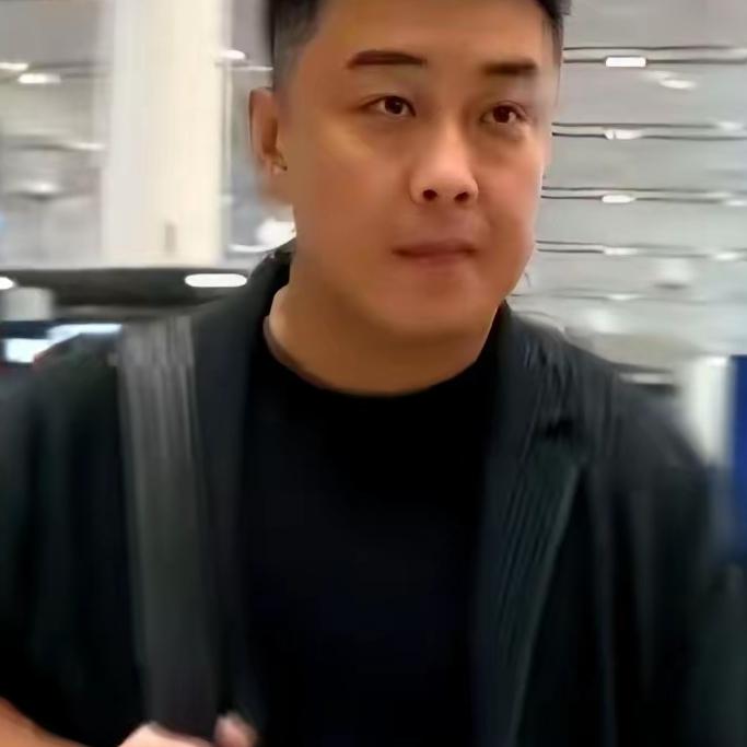 去印度打球，先保好肚子！
 
王楚钦他们就带俩箱子，王皓只背个包，不是耍帅，是怕