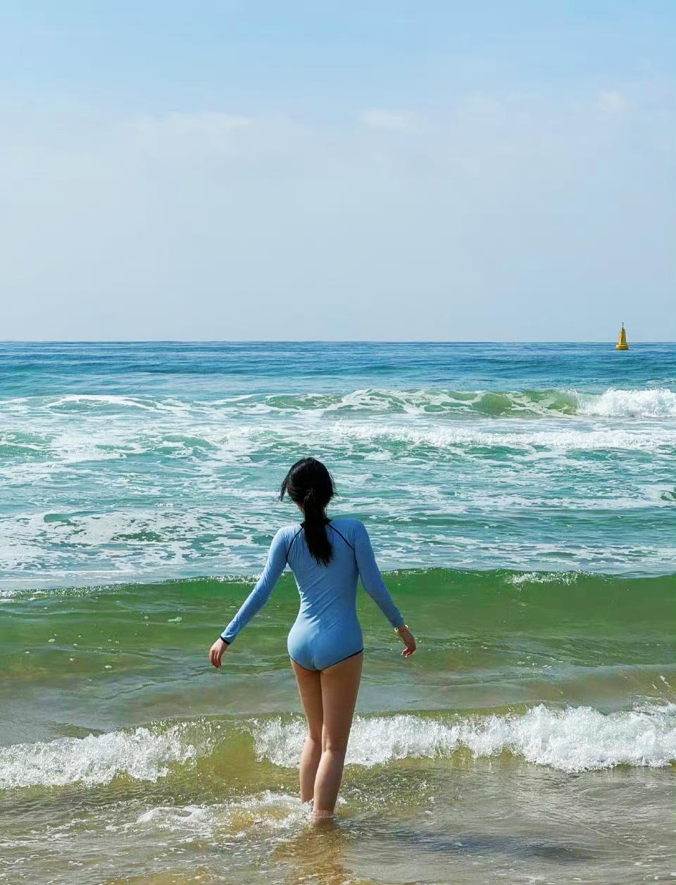 女人须知：不要轻易接受男人的好处

如果对方不是你的丈夫，就不要接受他的好处。原