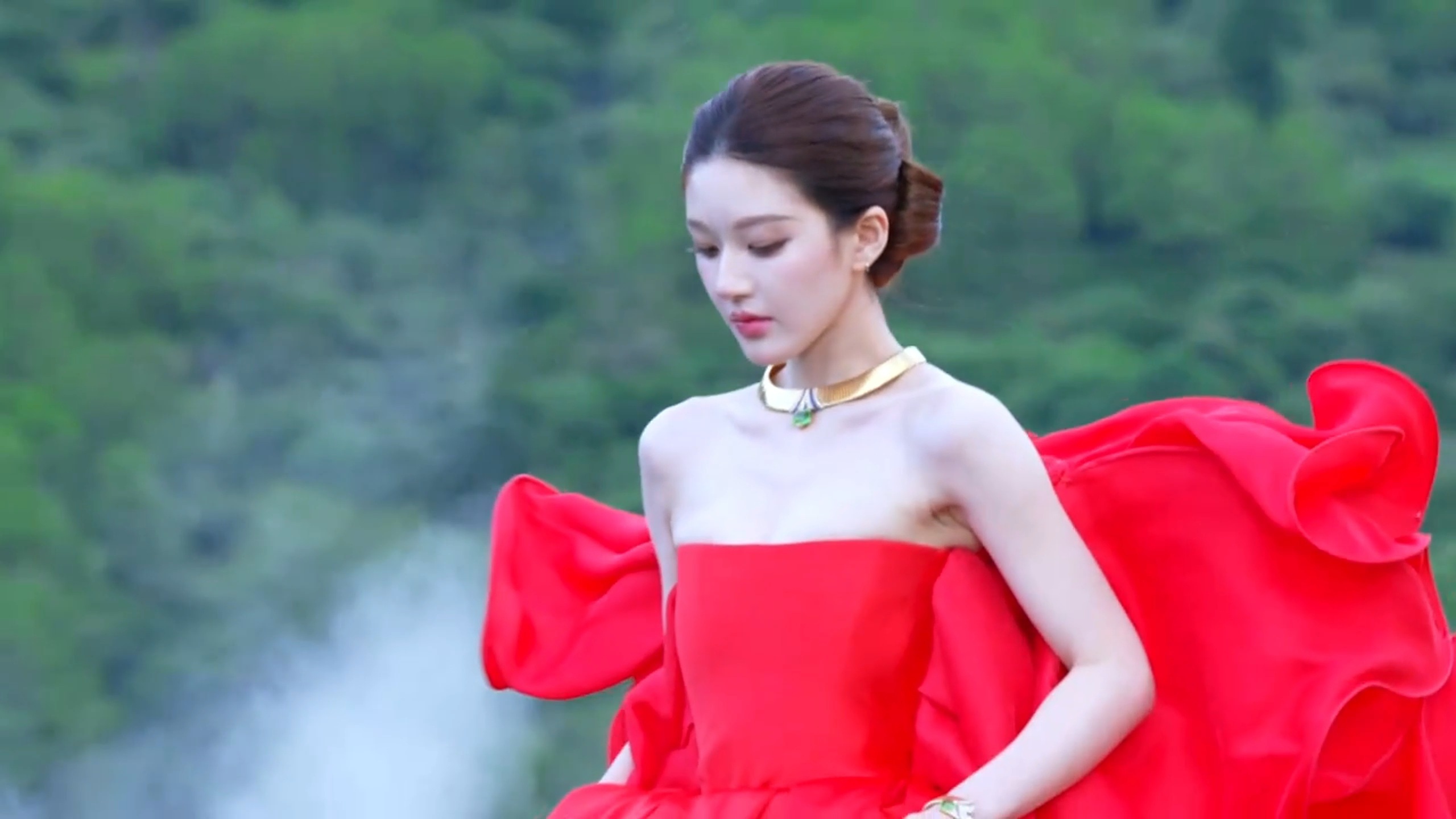 前后一小时女皇变回小公主赵露思