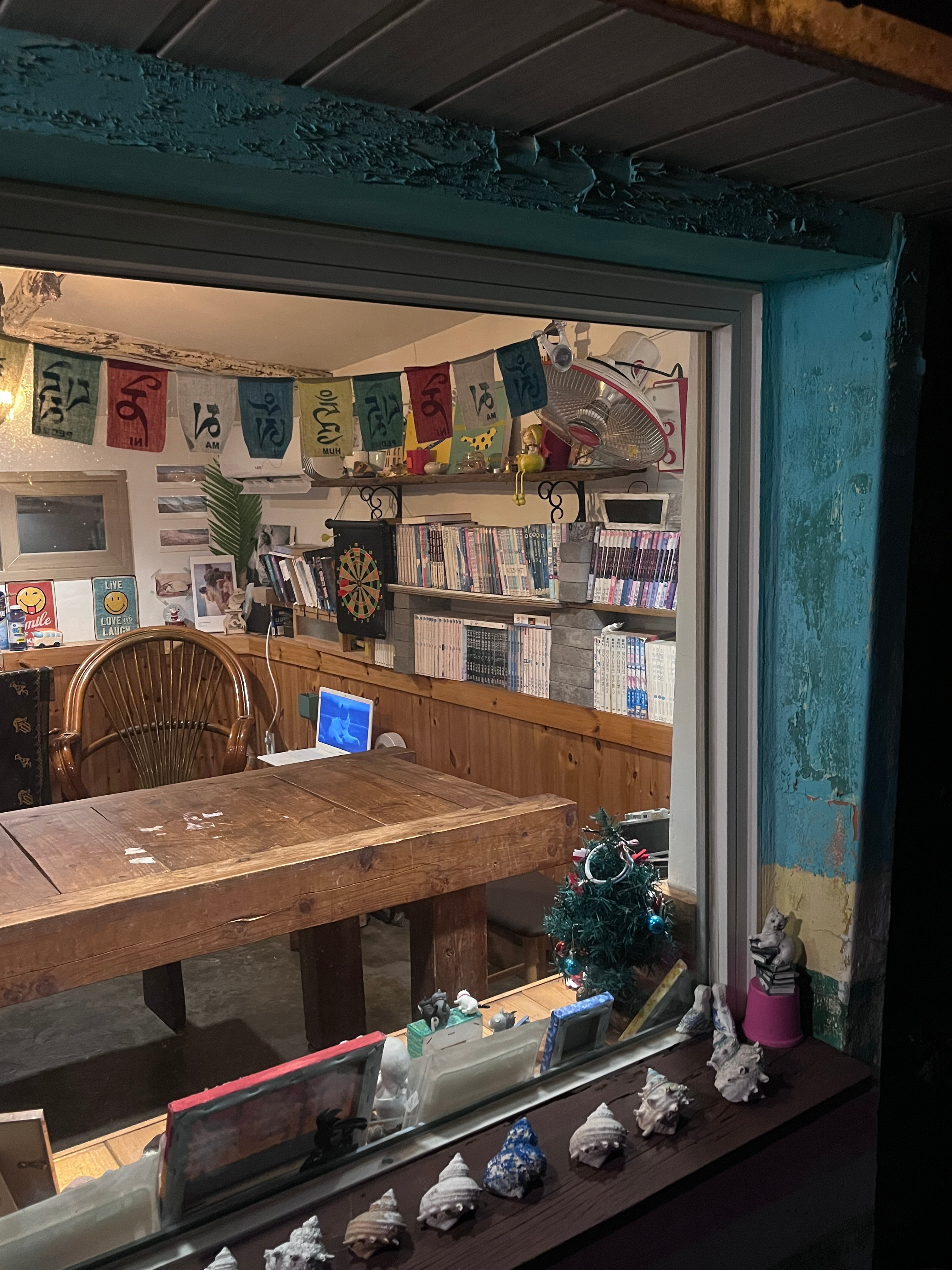 在韩第5天 写论文写到天亮小睡三四个小时 我将再一次全妆出现在韩国街头空气里都是