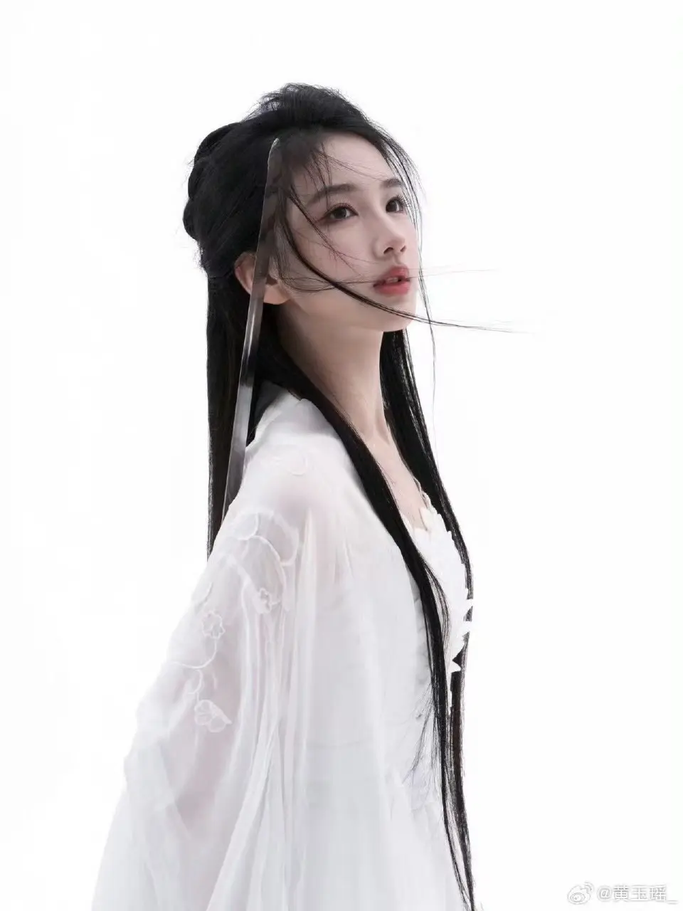 黄玉瑶。