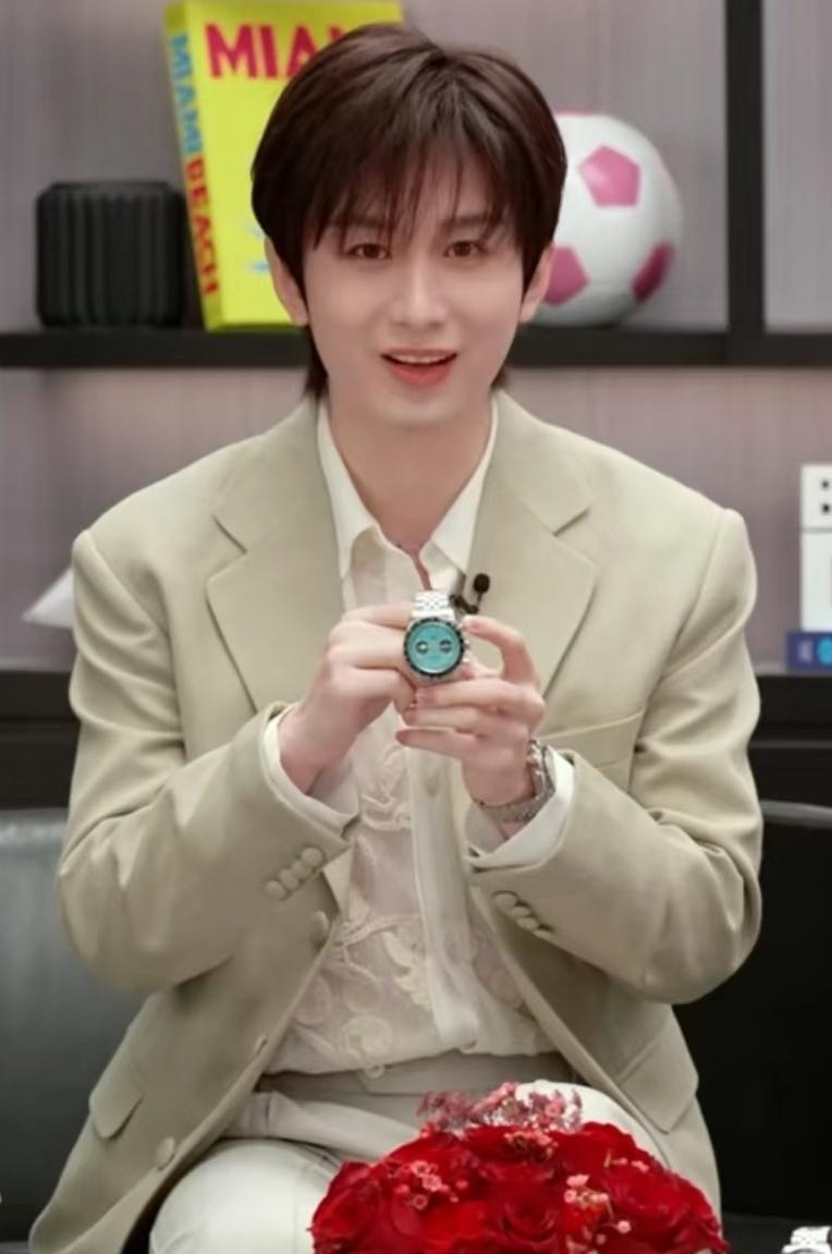 电视剧莲花楼[超话]成毅莲花楼爱奇艺超208万人打分 江山多年，变化万千！去去重