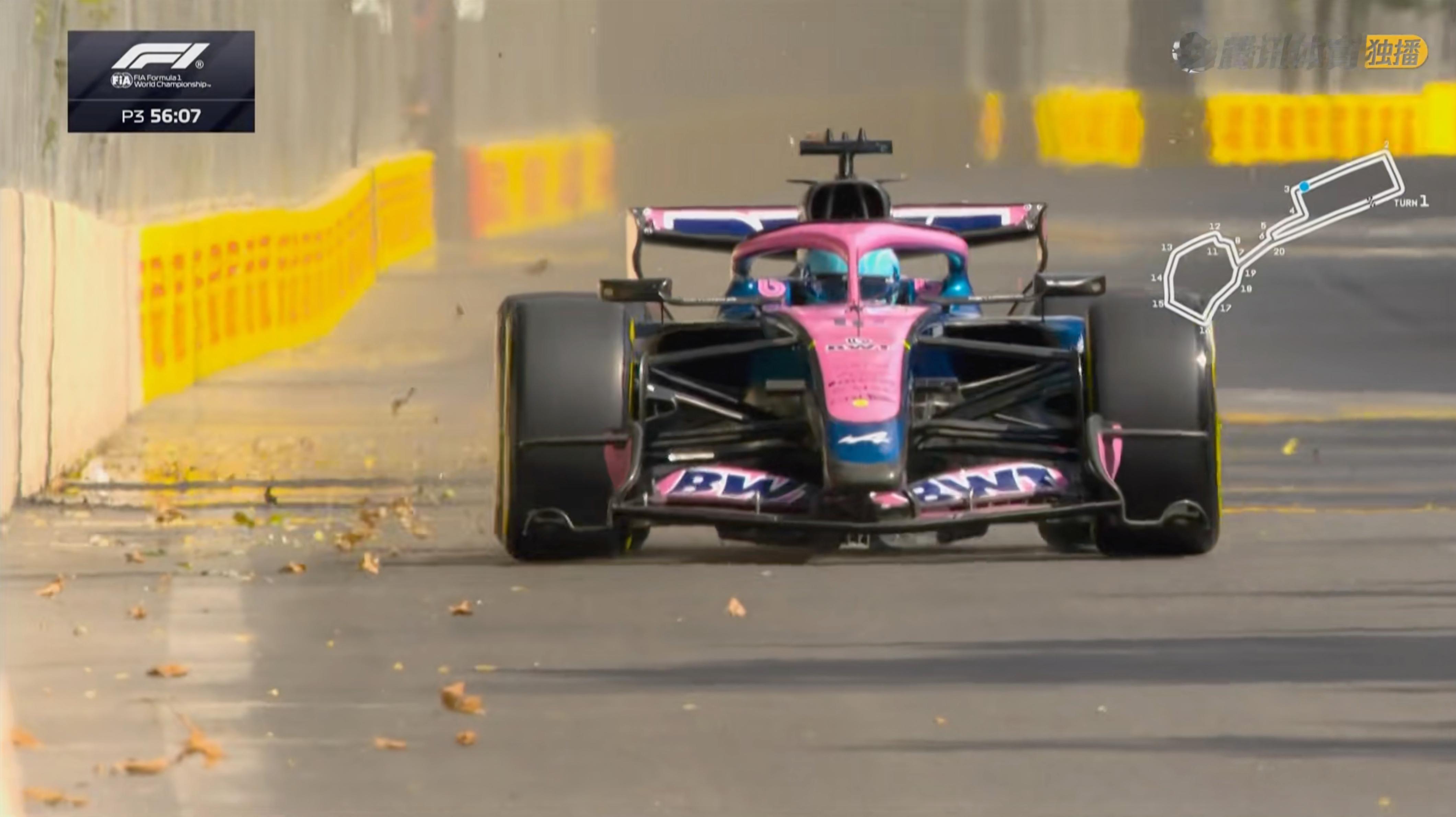 三练进行中，赛道上好多落叶🍂F1[超话]2026F1阿塞拜疆大奖赛 ​​​