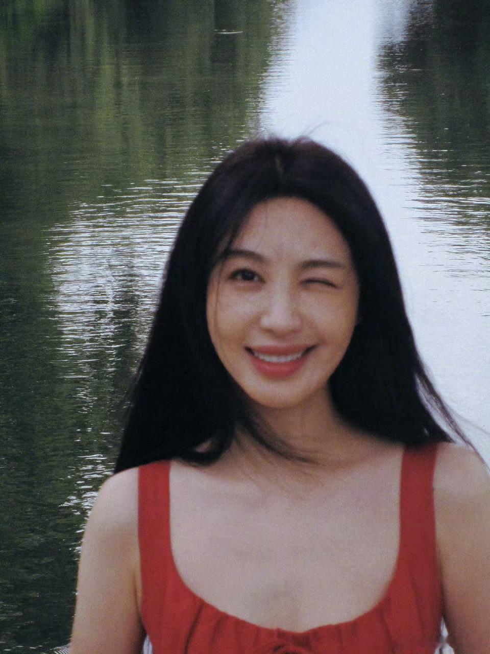 李菲儿美成啥了天呐，怎么感觉姐姐不会老的！以前什么样子，现在就什么样子，太美了吧