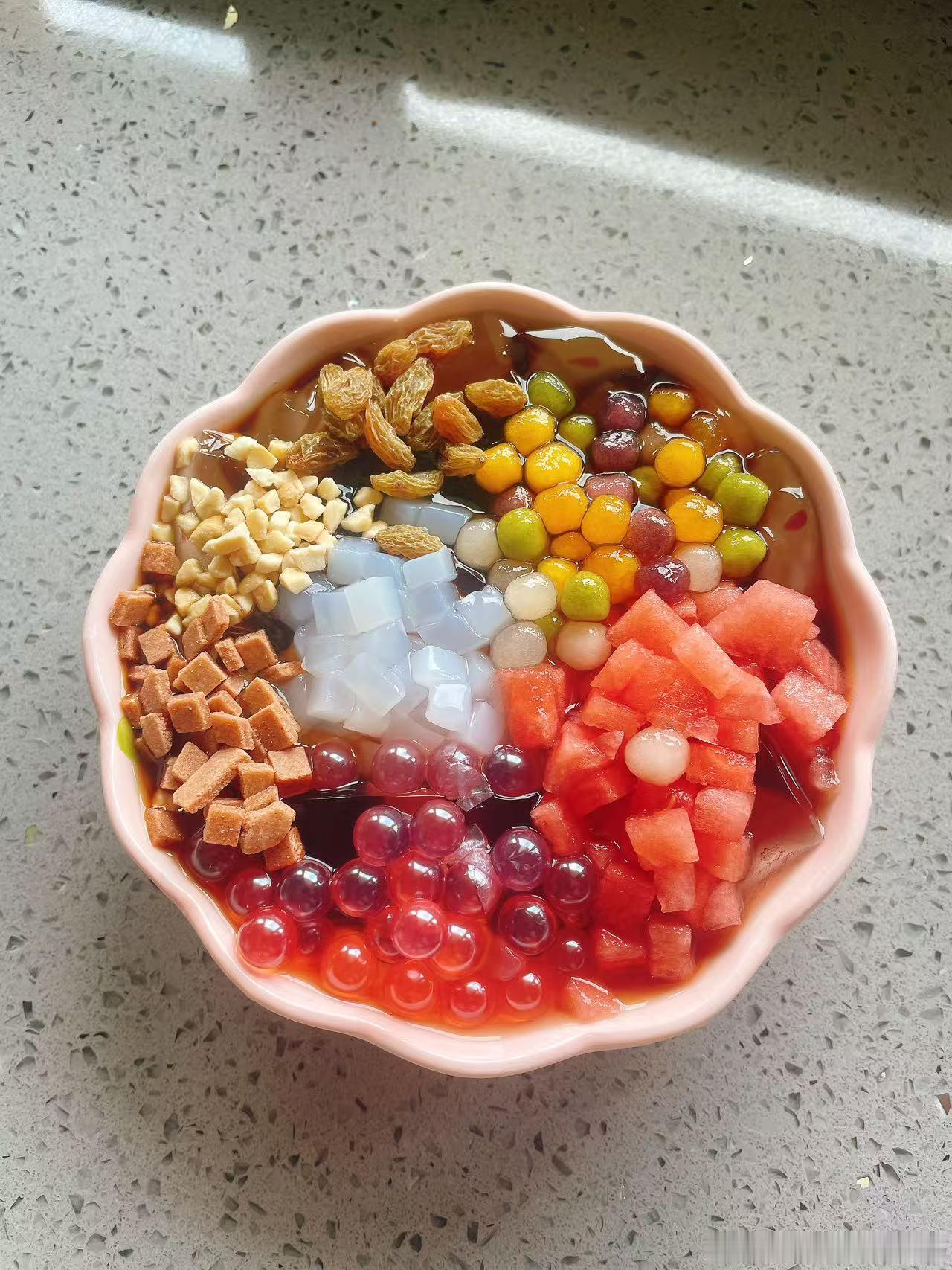 夏天到了，自己做碗凉粉吃吧～是夏天的味道～