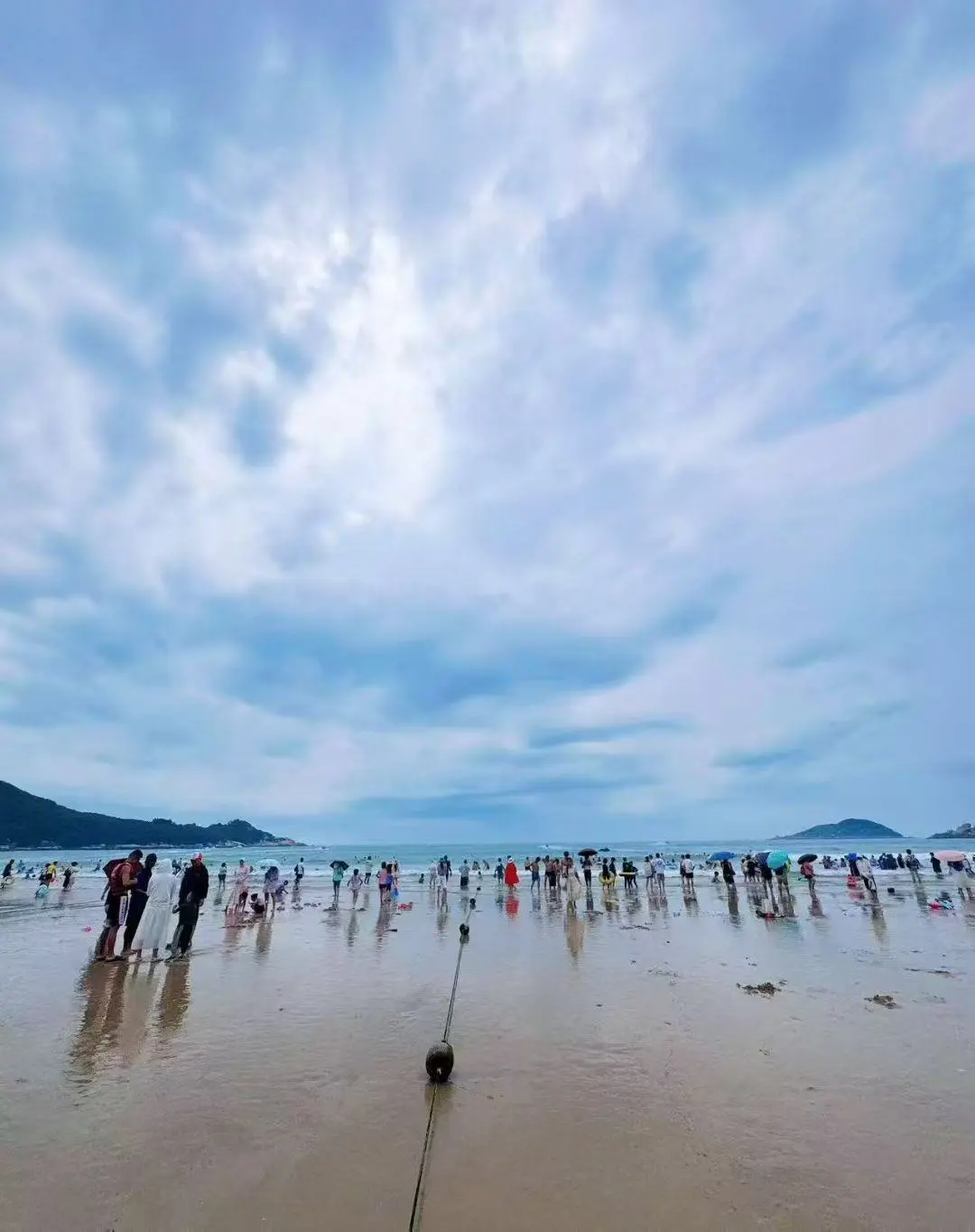 海边🌊，人好多啊！