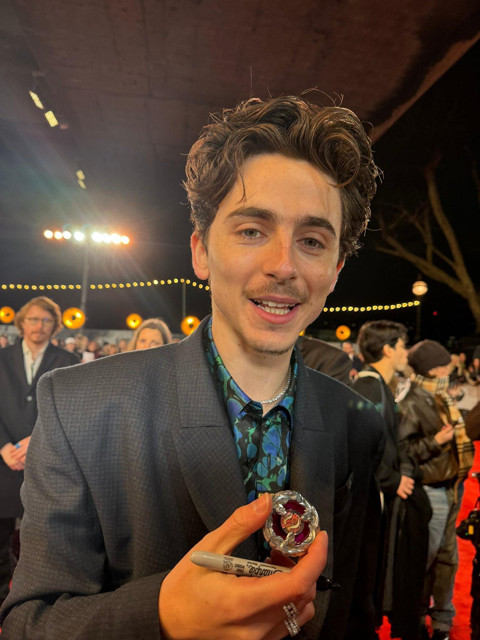 甜茶  timotheechalamet  今日，“甜茶”提莫西·查拉梅(Tim