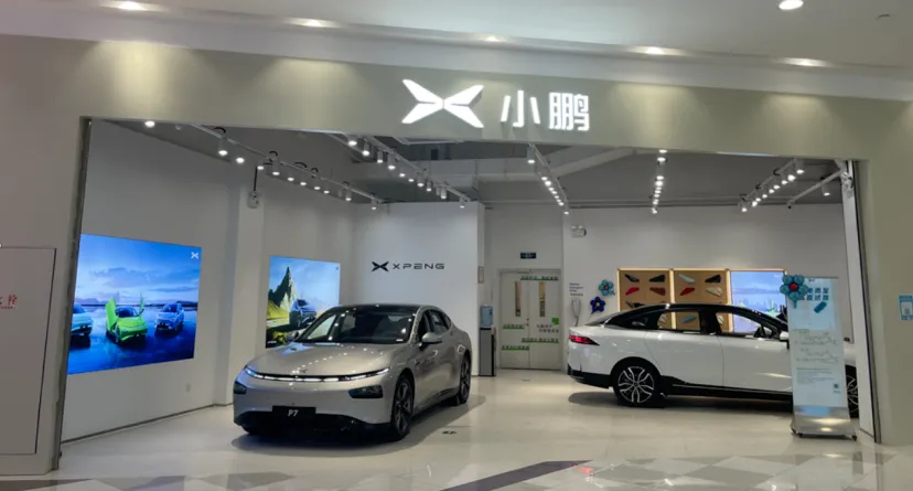 【小鹏P7+多车遇转向失灵，车主控诉「打胶」维修！】销售中心回应小鹏P7+被曝转