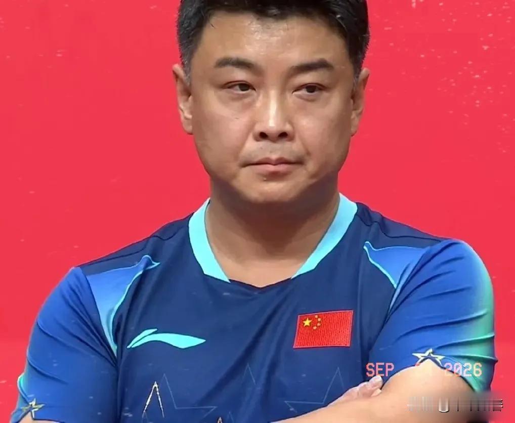 王楚钦3:2险胜林昀儒，
为国乒男团拿下首分的时候！大家注意到王皓指导的表情了吗