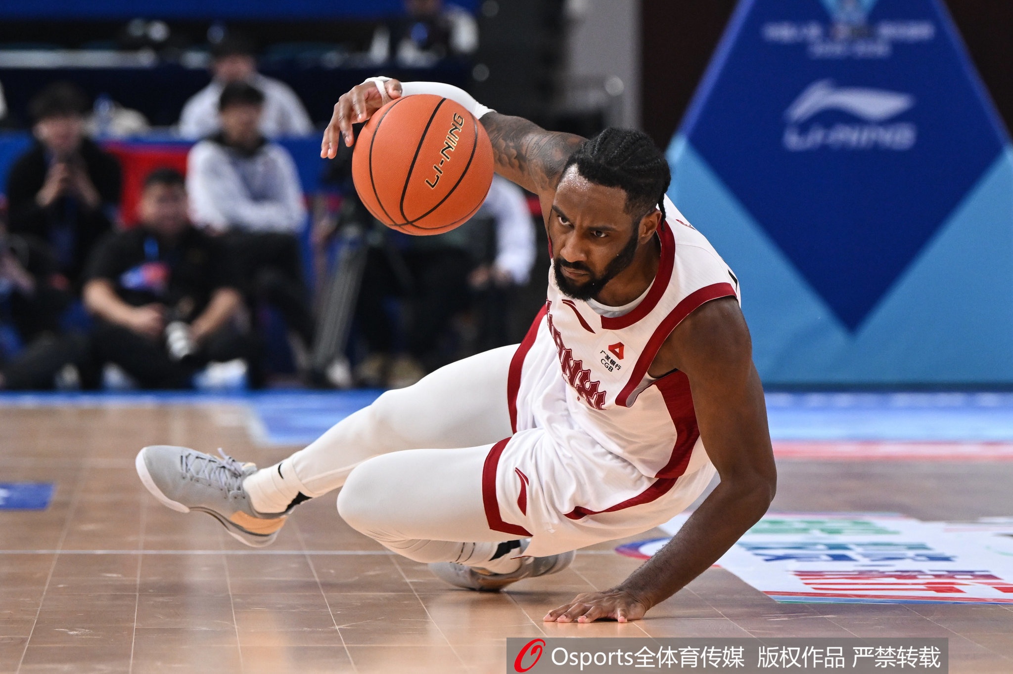 山西男篮调整外援名单:凯尔·盖伊注册 诺威尔离队