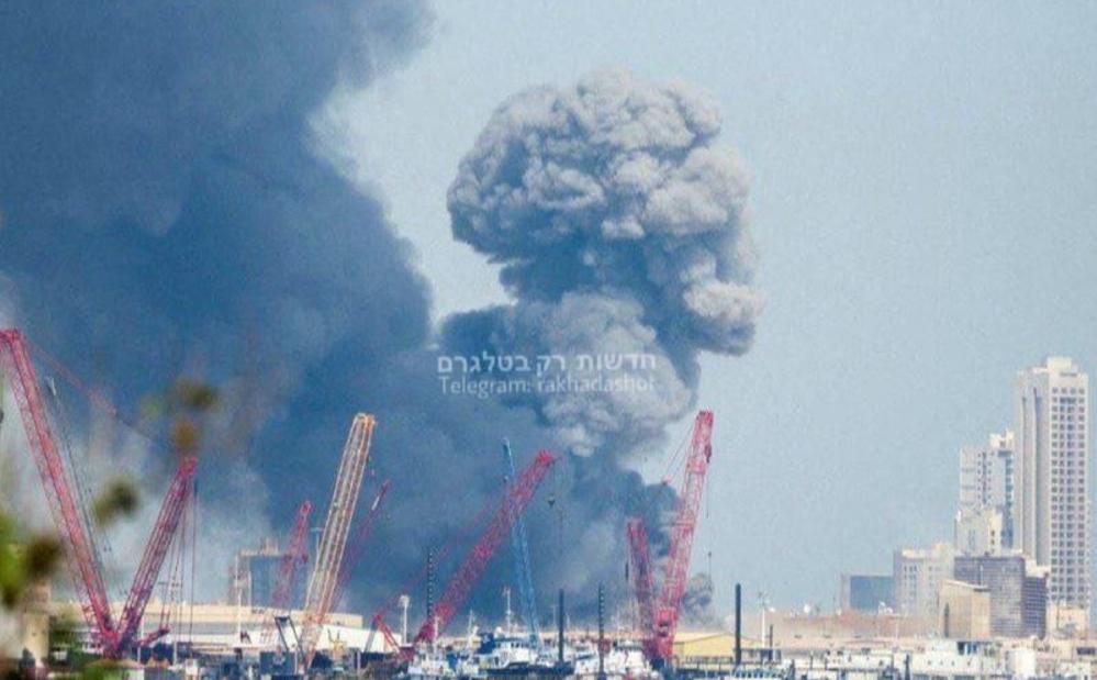 “美国海军航母战斗群基地被炸，油库被点燃！”美国海军第五舰队司令部（巴林海军支援