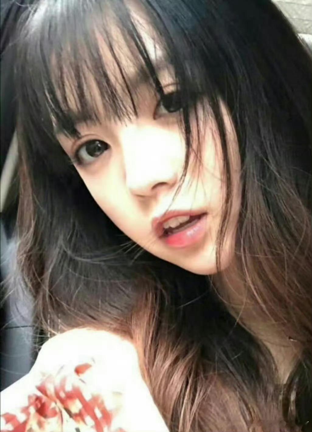 田曦薇 基因彩票翻看田曦薇旧照瞬间服气，完美遗传父母所有好看特征爸爸精致五官搭配