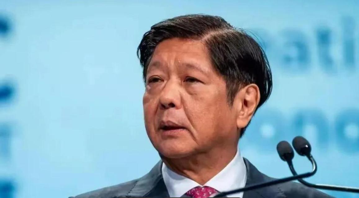 甭管菲律宾日子过得有多惨，就算小马科斯一把鼻涕一把泪地跪着求援，咱也真不能再掏钱