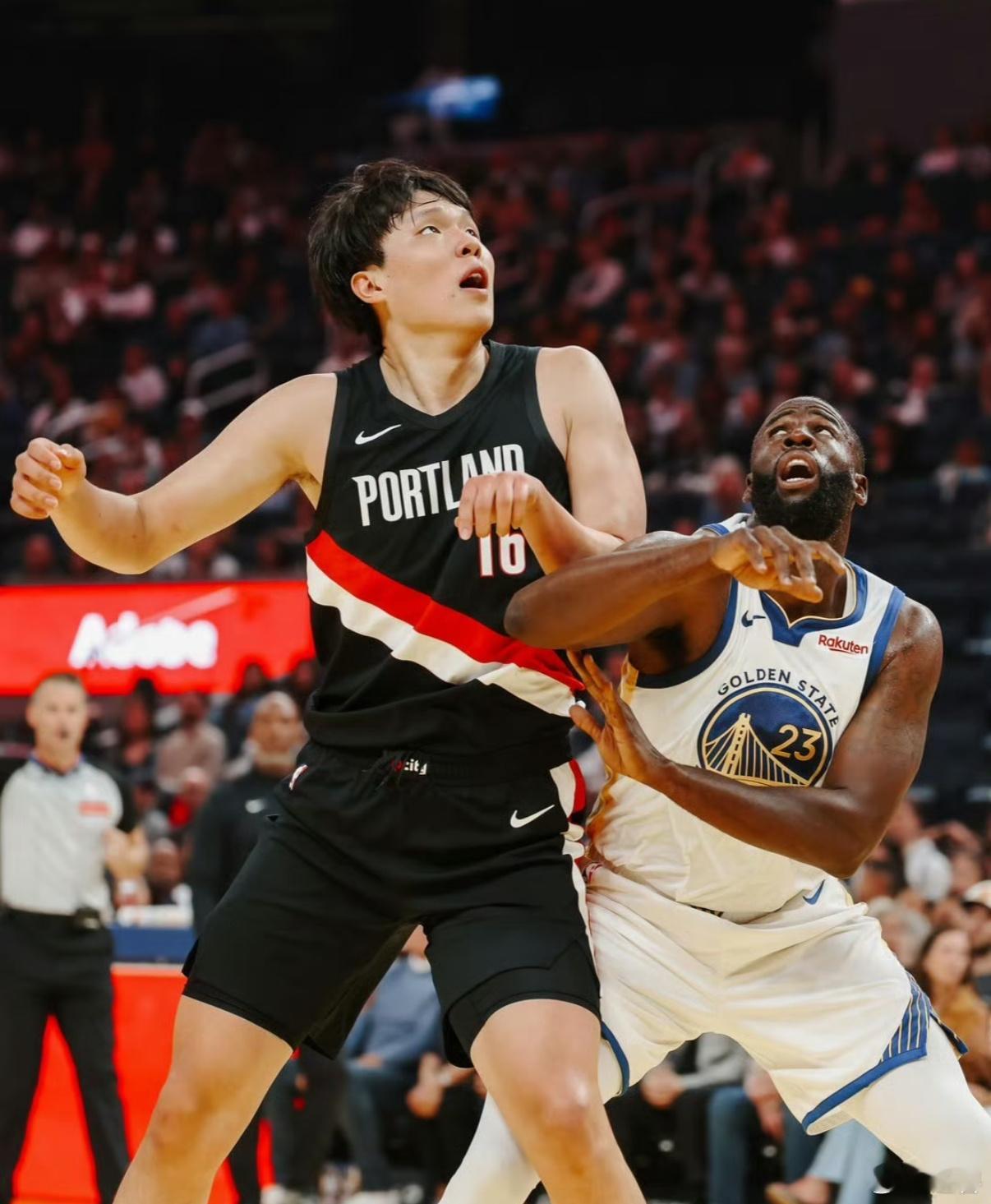 不用含糊其辞，杨瀚森在NBA级别比赛的首秀呈现效果不好。不好，也是客观的不好，是