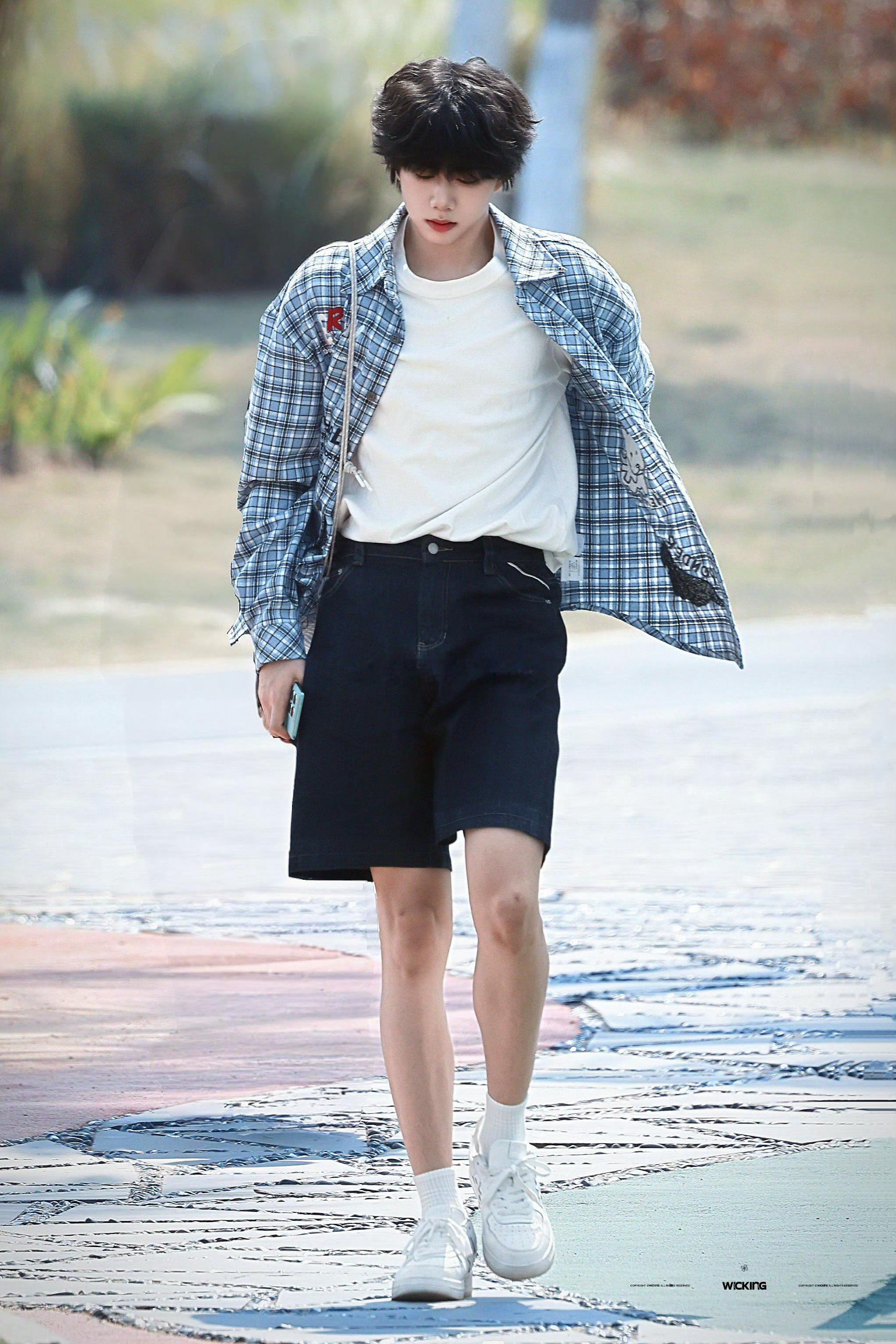 陈奕恒膝盖受伤 陈奕恒膝盖淤青疑似有受伤🤕🤕 