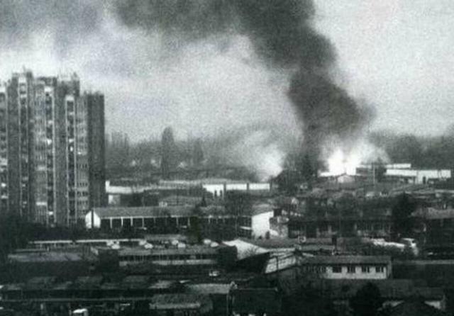 1999年，在北约轰炸我国驻南联盟大使馆之后的第25天，白发苍苍的南联盟空军司令