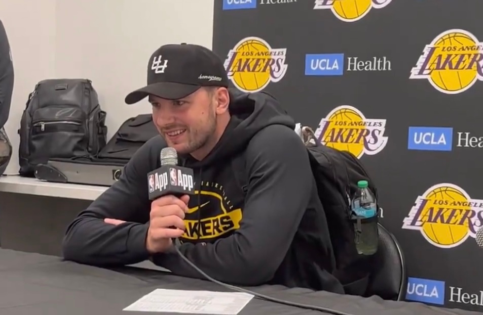 东契奇谈及明天季前赛对阵独行侠：“说实话，这肯定会有特殊意义。每次面对他们都会触