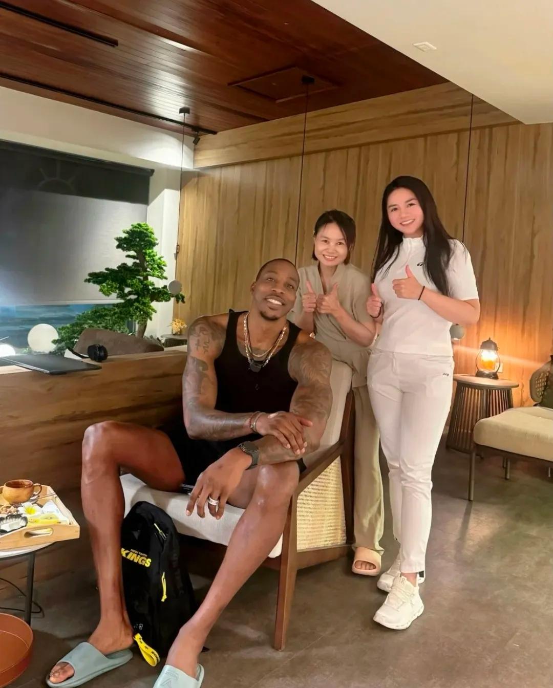 40岁的“魔兽”霍华德又上热搜了！这次不是因为扣篮，而是在台北一家养生馆里舒舒服