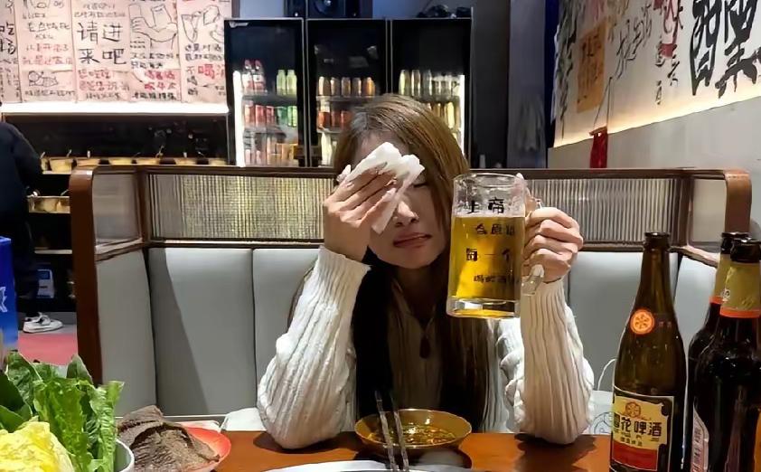 有过婚前同居经历，就不配好好嫁人吗？

听过一件令人唏嘘的事。亲戚家姑娘恋爱三年