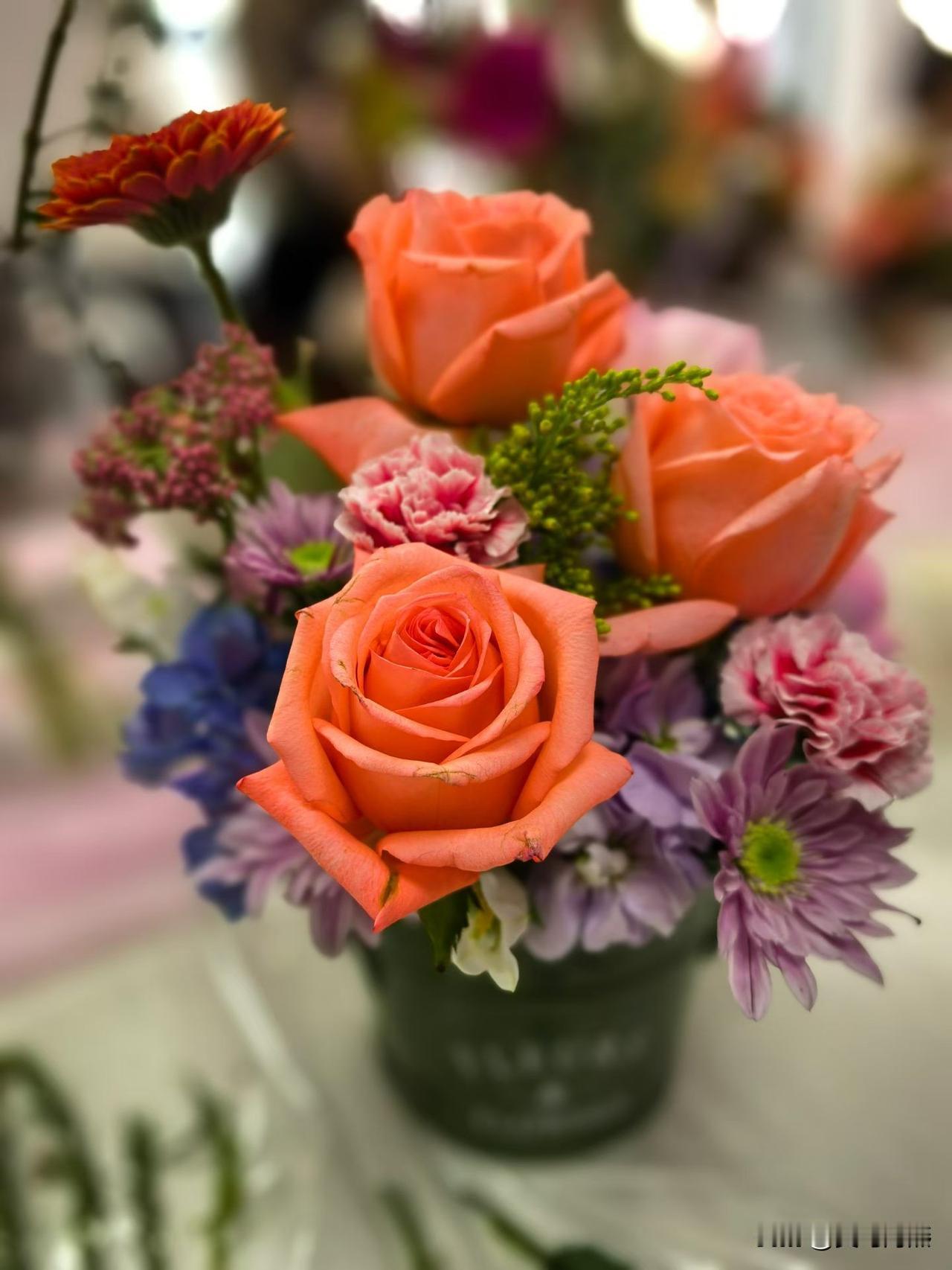 我真是服了我的一个男同事！

别看他每天老老实实的不爱说话，其实是一个妥妥的妈宝