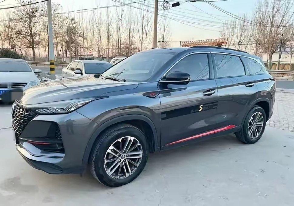 我一个发小常年在外打工，今天也开着车回村了，回来的时候还在那炫耀自己的车，难道这