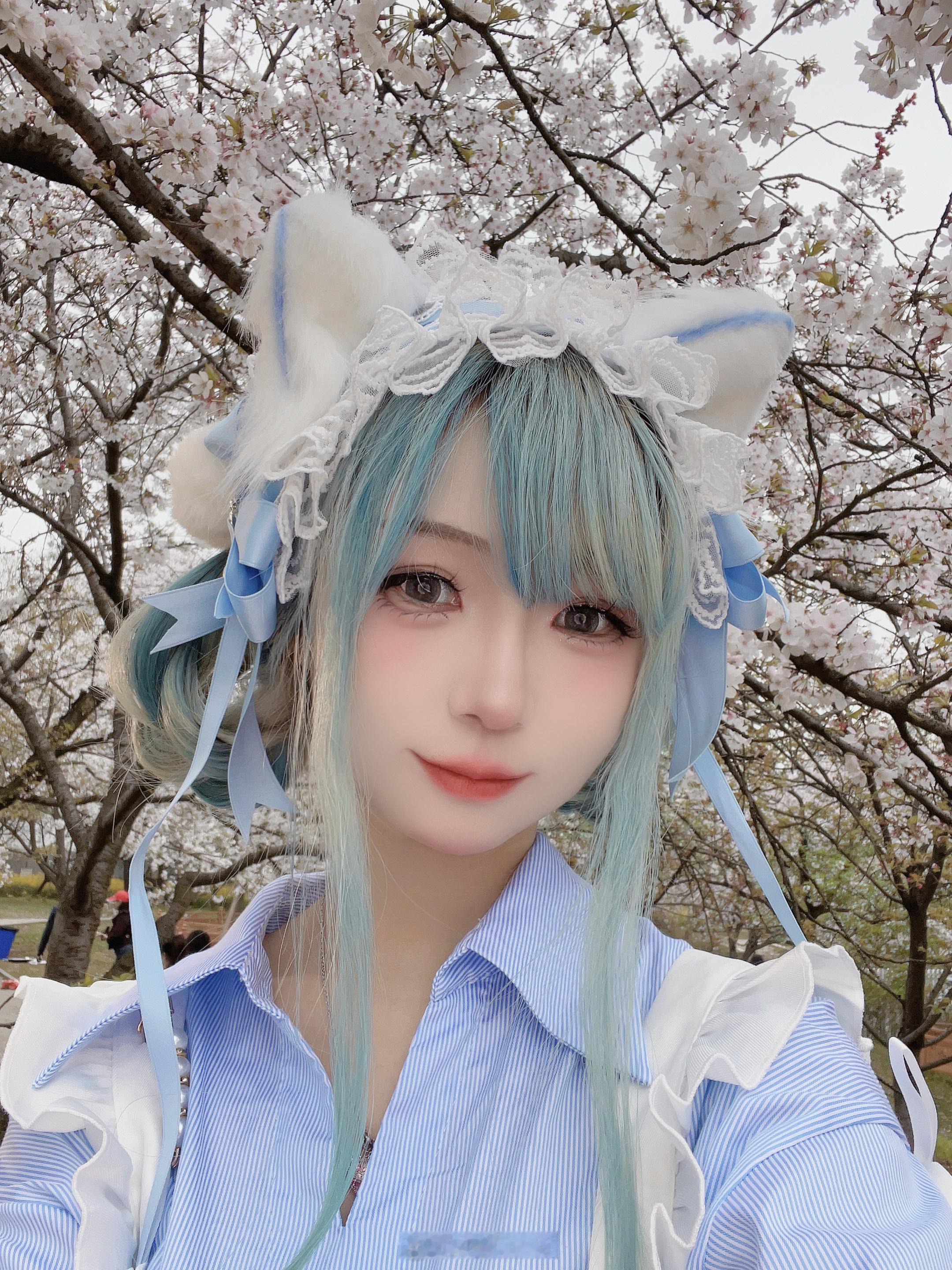 樱花味🌸火山石烤肠儿x2#钱Kane[超话]# ​​​