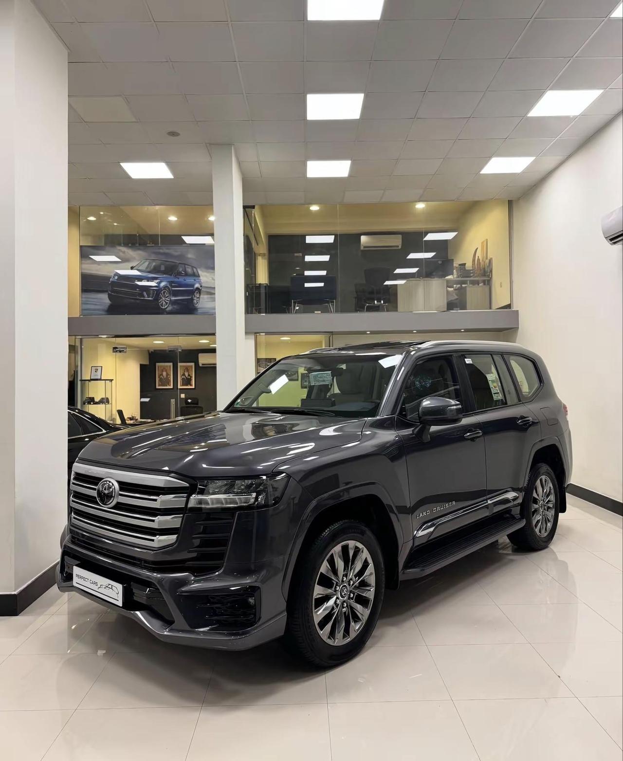 “路的尽头 才是征程的开始”THE LAND CRUISER.“Where Ro