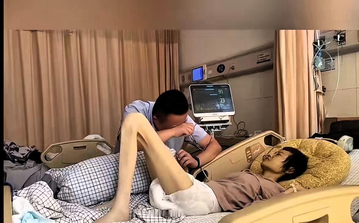 妻子的生命已进入倒记时，看到丈夫那万般痛苦的表情和这个病房的规格，能够看得出来，