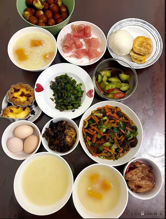 良心何在？
说婆婆做的早餐没有食欲？大家看看，这品种样数那个不需要时间，早餐啊？