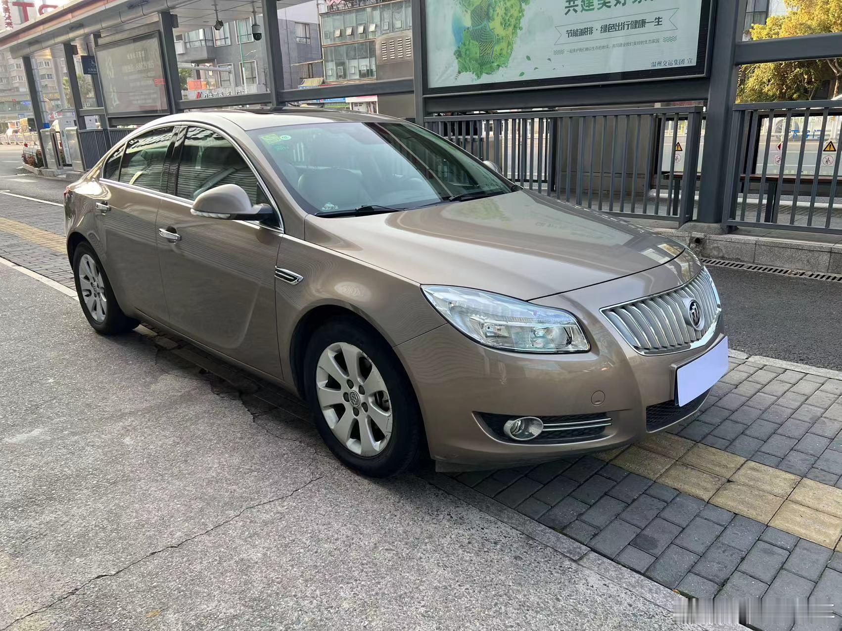 2013年7月别克君威，高配，带电动座椅，一键启动，天窗，一手车实表6.5万公里