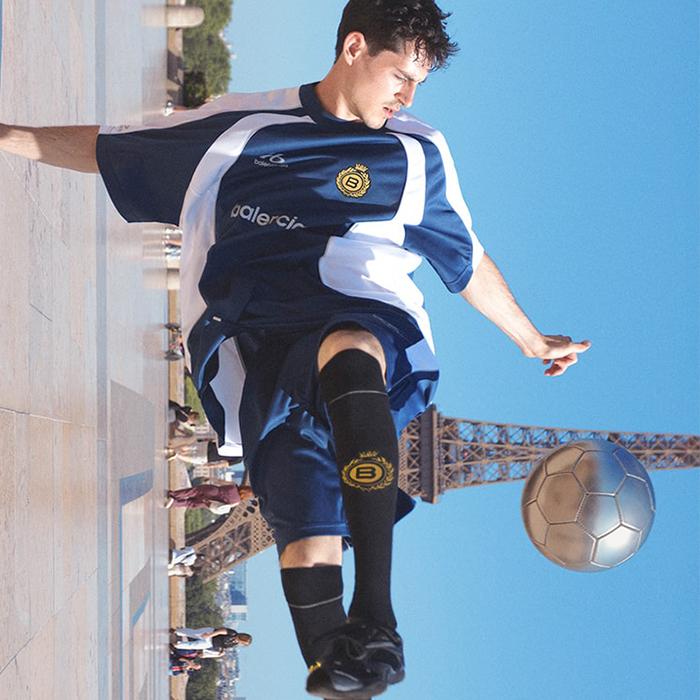 BALENCIAGA 正式发布 2026 足球系列（Soccer Series 