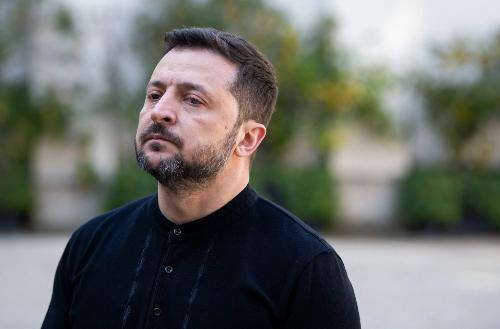 乌军总司令希尔斯基向乌克兰总统泽连斯基报告说，俄军未能拿下库皮扬斯克，他们明白自