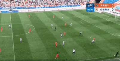 海牛主场2：0领先山东泰山了。这个赛季看上去保级希望不小的，申花周三主场赢下青岛