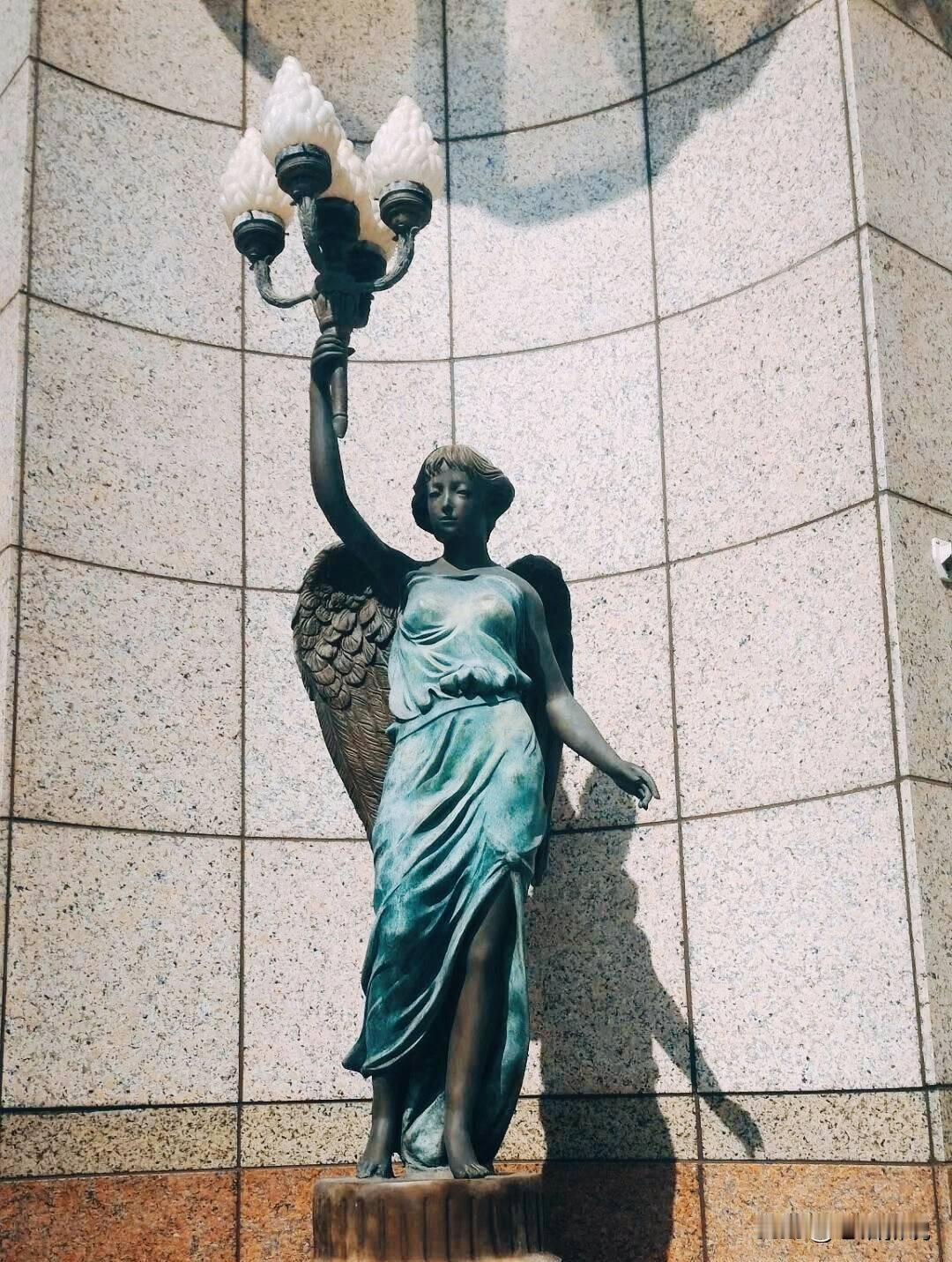 老祖宗说的"过路财神"，戳中了多少人的钱包

老一辈人看一个人日子过得怎么样，不