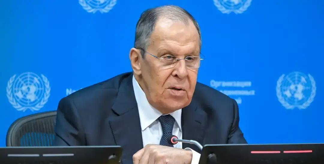 拉夫罗夫这回把西方停火提议的“隐藏条件”，说得挺直白。
 
有俄媒在1月中旬提到