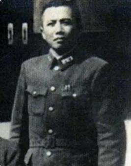 1947年，李天霞因见死不救导致张灵甫丧命孟良崮，逃到台湾后，他起初并没立刻被老