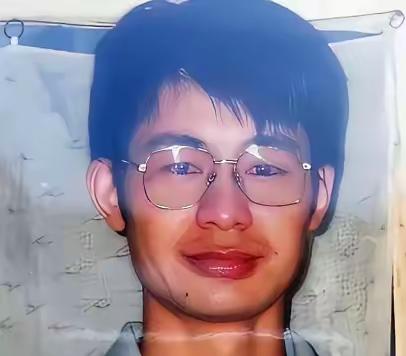 114次庭审，一个清华半导体博士，被关了1277天。把他送进去的，不是别人，是他