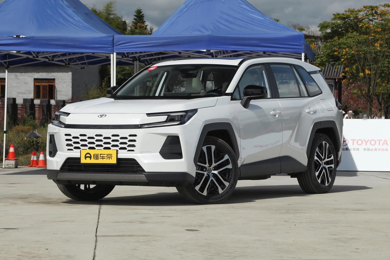 在10-15万家用SUV二手车市场，丰田威兰达凭借稳定口碑一直是热门选项。作为T