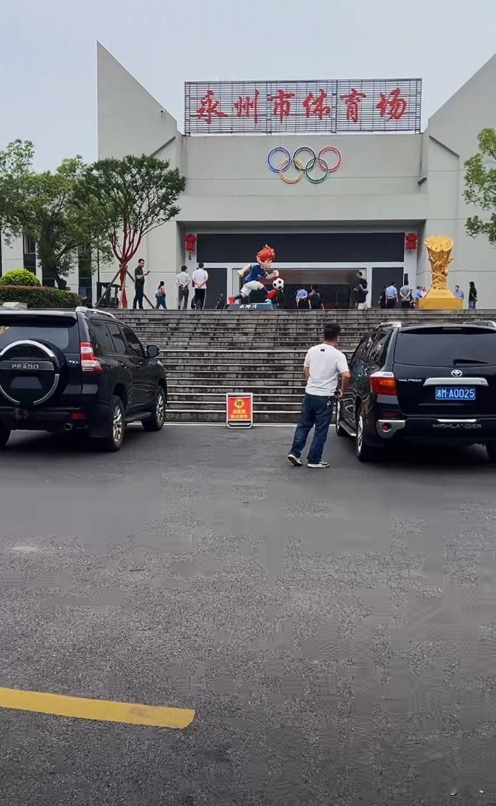 孩子所在学校校园医务室家长们了解多少？一各地发展校园体育校园医务室保障需提升个人