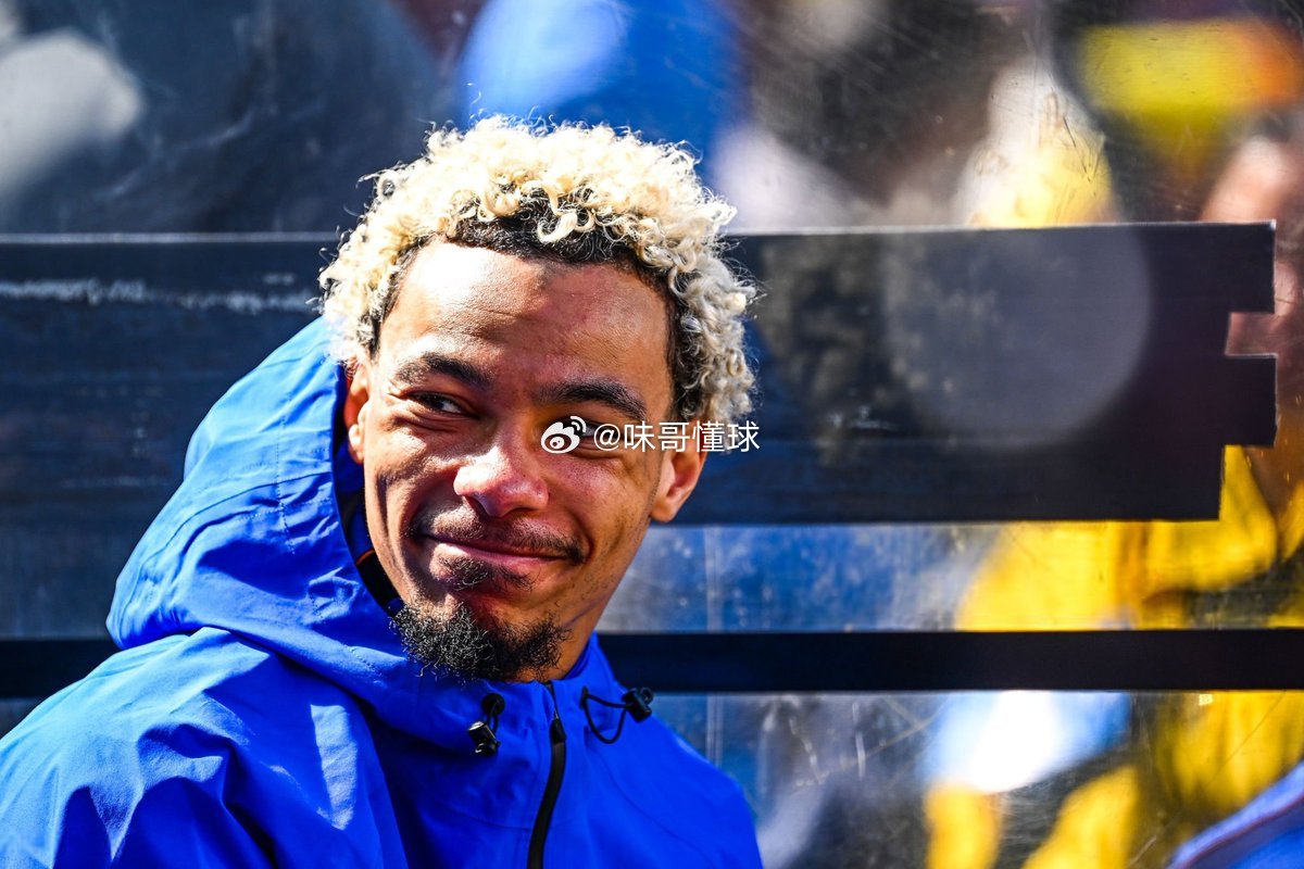 哥伦比亚1比3法国Hugo Ekitike 