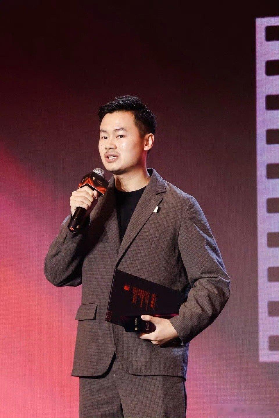 金鸡奖电影计划挖掘出22岁00后导演这样的新秀，太让人惊喜。年轻创作者的加入，让