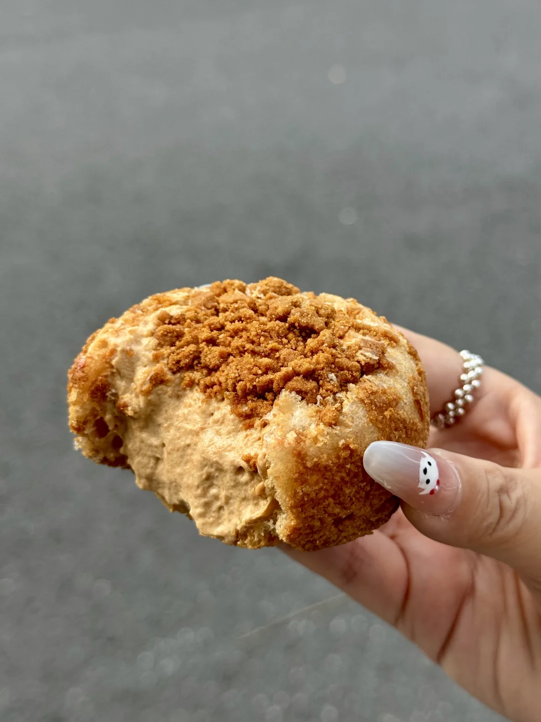 让我们…拜见泡芙大王🥲🥲