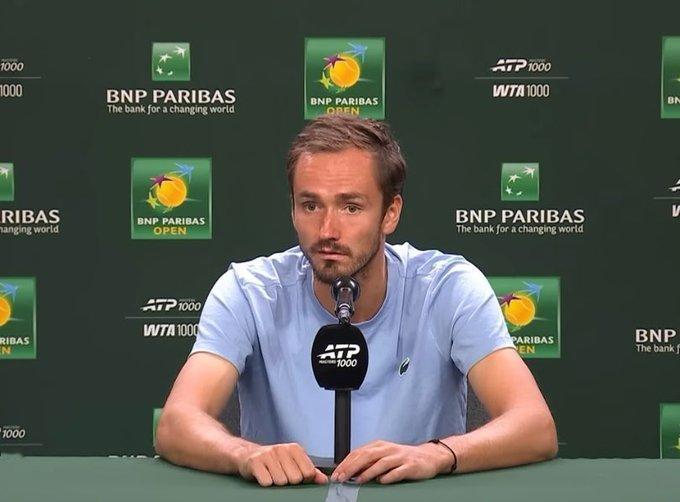 梅德韦杰夫赛后表示，在印第安维尔斯半决赛中击败阿尔卡拉斯，
但是在决赛中不敌辛纳