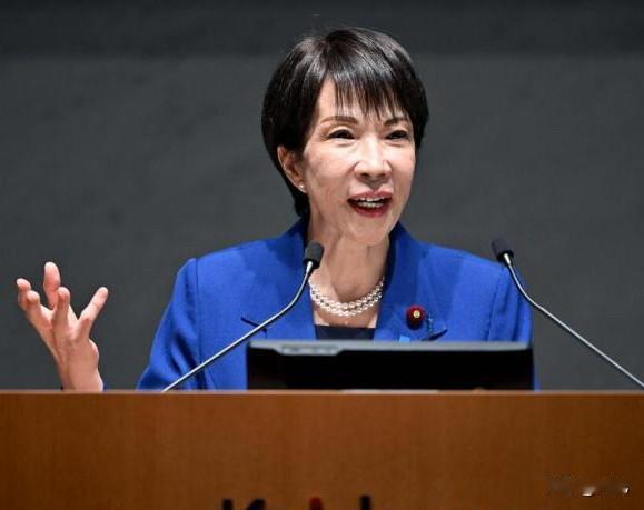 彻底慌了！日本首相高市早苗针对中国决定对出口日本的两用物项进行管制做出回应，她在