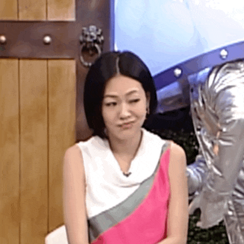 下家粉就继续叫吧 把女王的大商务叫出来你们会开心吗 
